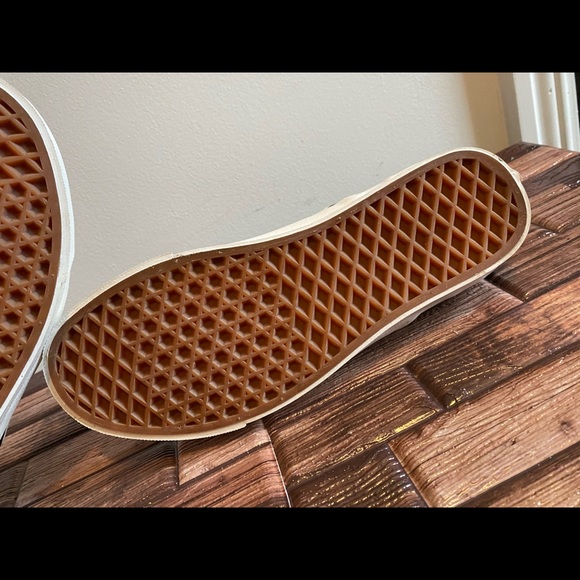 Vans.   Off the wall - Picture 12 of 13